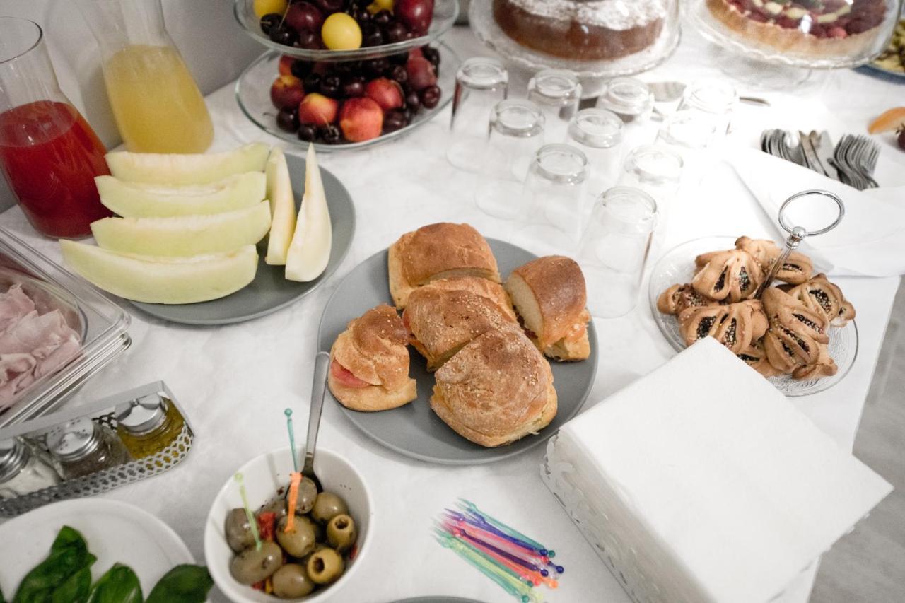 Dove Sorge Il Sole Bed & Breakfast Custonaci Exterior photo